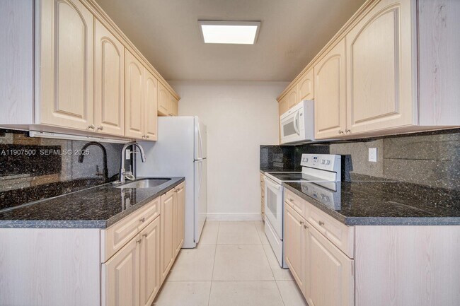 Photo - 400 Minorca Ave Unit 1