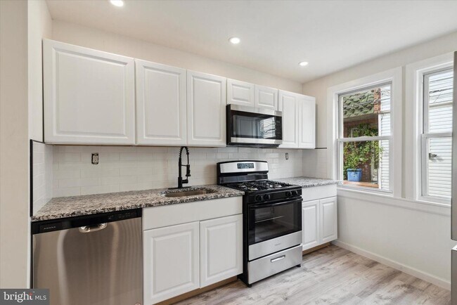 Photo - 2009 68th Ave