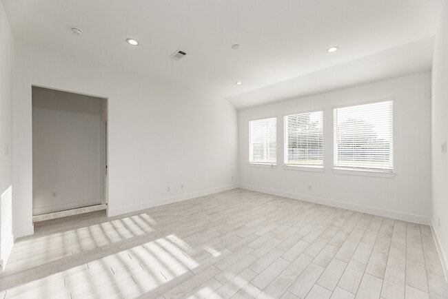 Photo - 4802 Seabourne Landing Dr