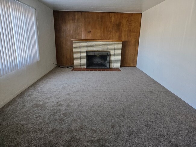 Photo - 1728 Richmond Dr NE