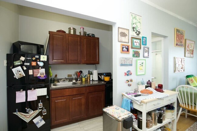 Photo - 6930 N Greenview Ave