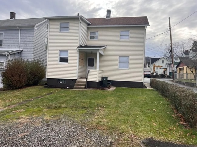 Photo - 192 Beatty Ave