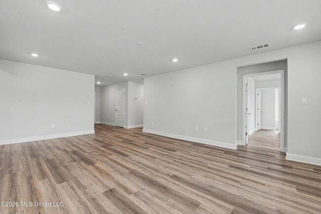 Photo - 107 Mill St
