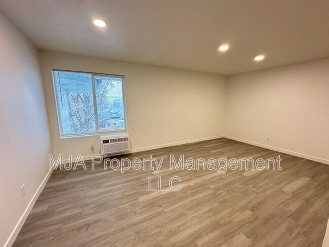 498 East Fort Union Blvd Unit 498