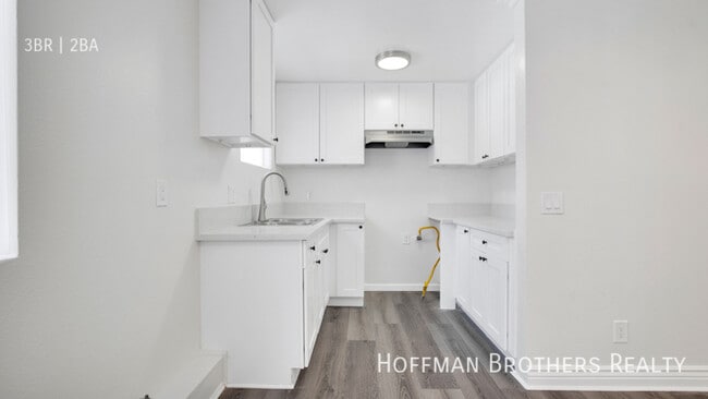 227 S Carondelet St Unit 105