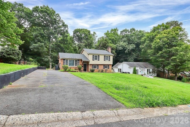 Photo - 6133 Colchester Pl