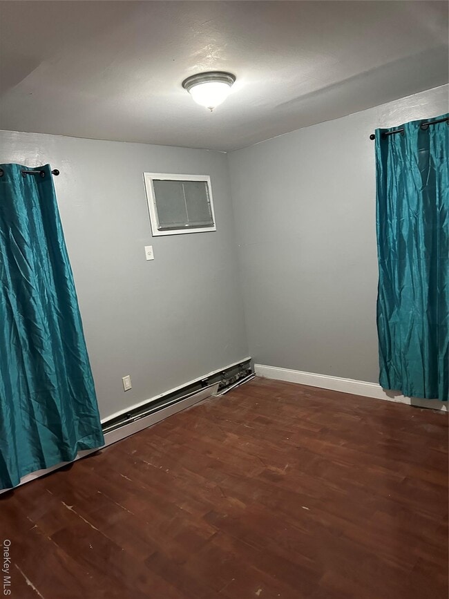 Photo - 180-11 146th Ave