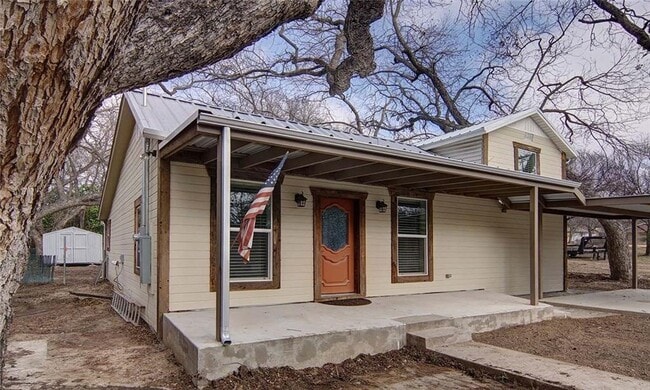 Photo - 311 Soward Ave