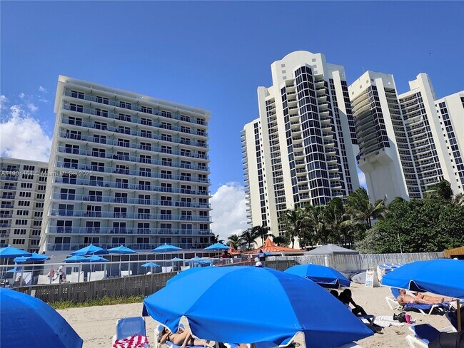 Building Photo - 19201 Collins Ave Unit 434