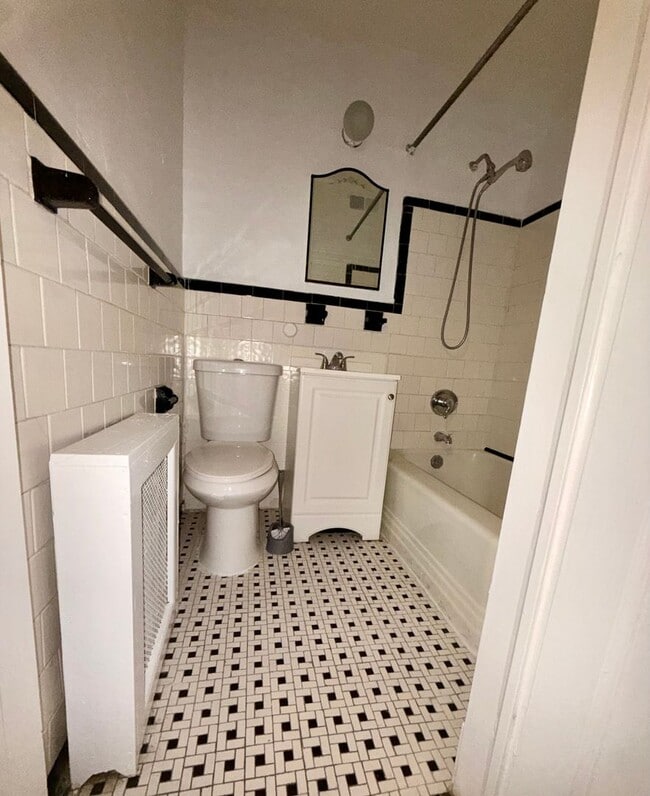 Photo - 4002 Edgewood Rd Unit 2