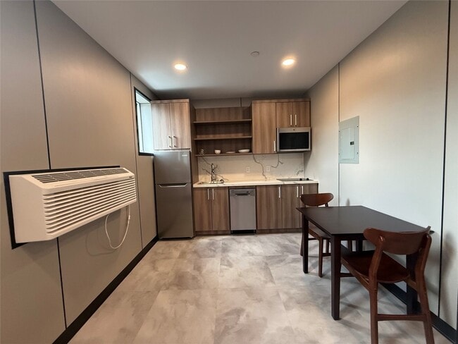 Photo - 4505 Vestal Pkwy E