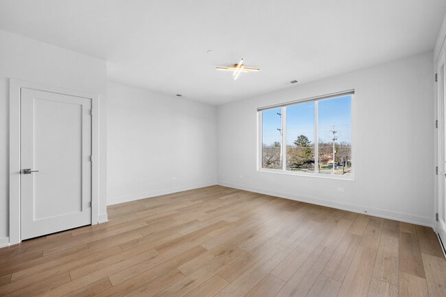 Photo - 27 W Park Blvd Unit 209