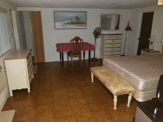 Photo - 300 Salem Ave NW Unidad Mother-in-law  apartment