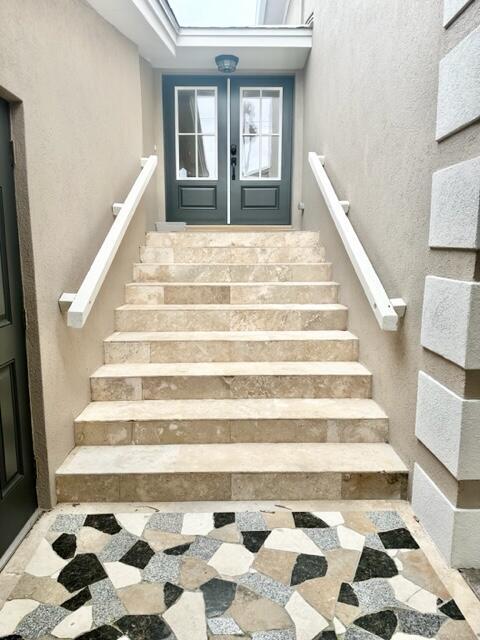 Photo - 910 Santa Rosa Blvd