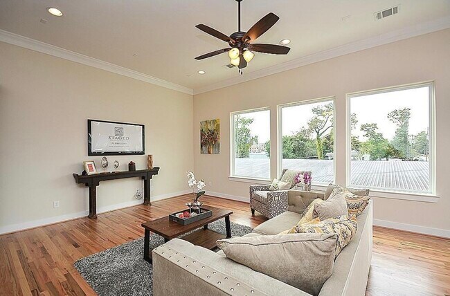 Photo - 1548 W 23rd St