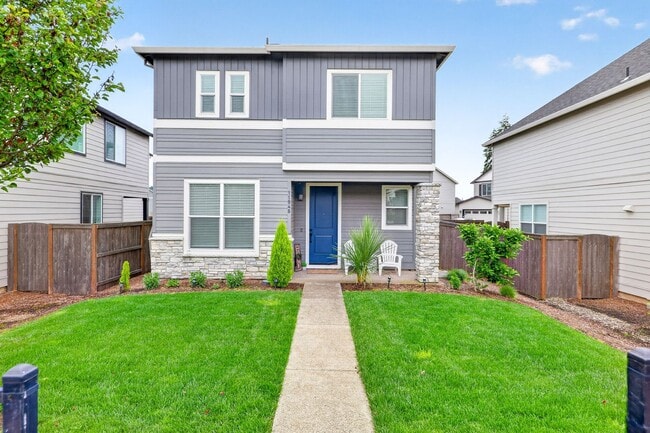 Building Photo - Modern Happy Valley Home with Open-Concept Living & Private Yard