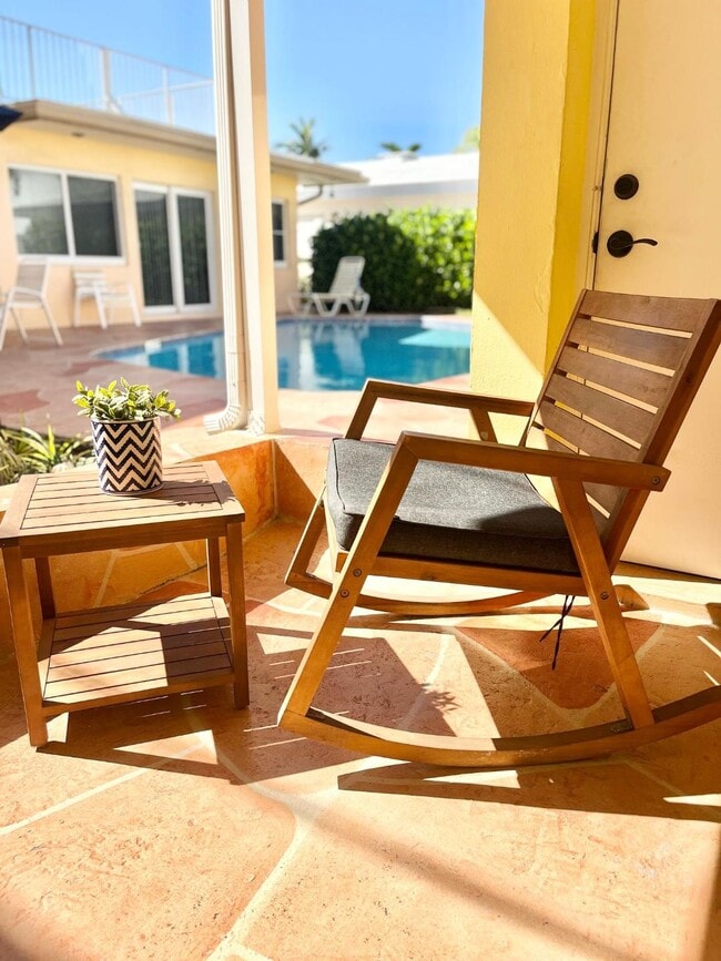 privat patio - 4532 Bougainvilla Dr