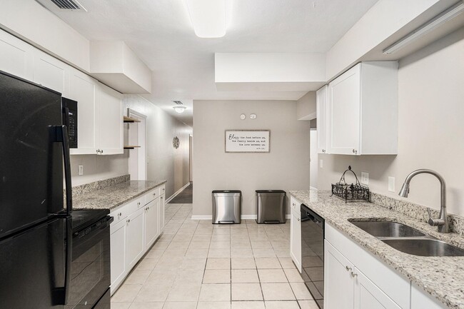 Building Photo - 1346 Byron Dr Rental