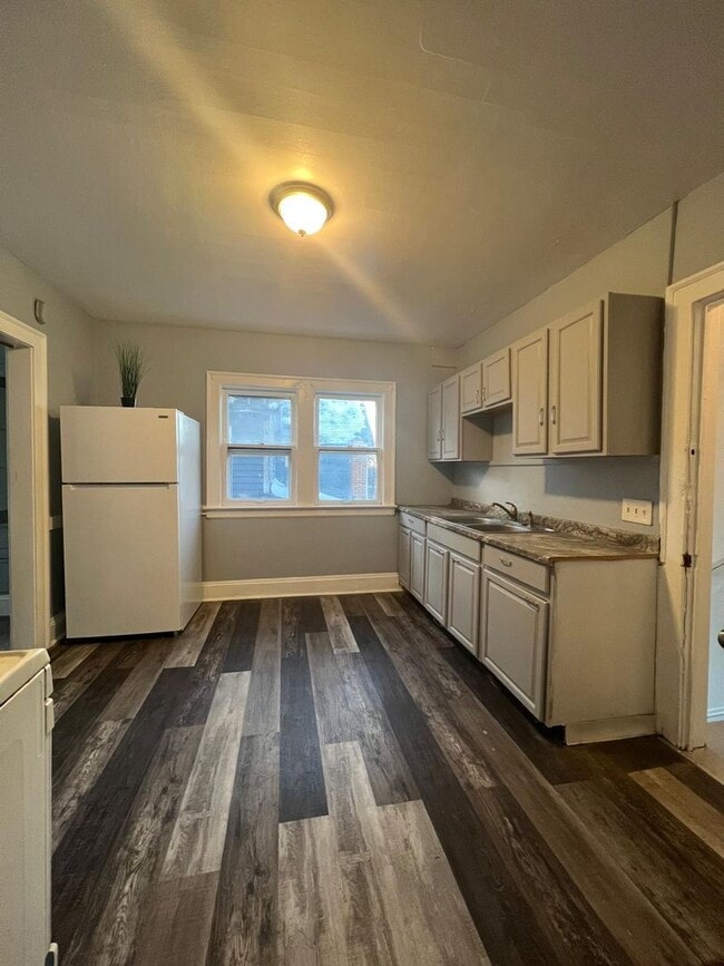 Photo - 9913 Mt Auburn Ave Unit Down