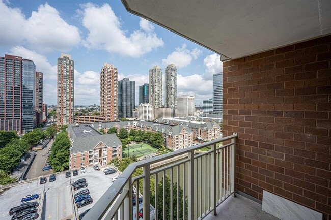 Photo - 20 2nd St Unidad 1602 Rental
