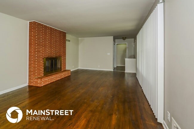 Building Photo - 3631 S Forest Ave Rental