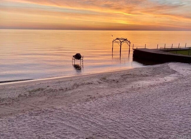 Photo - 2898 Edgemere Dr