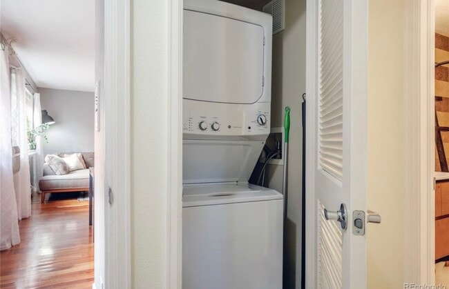 Photo - 1332 N Williams St Unit #202