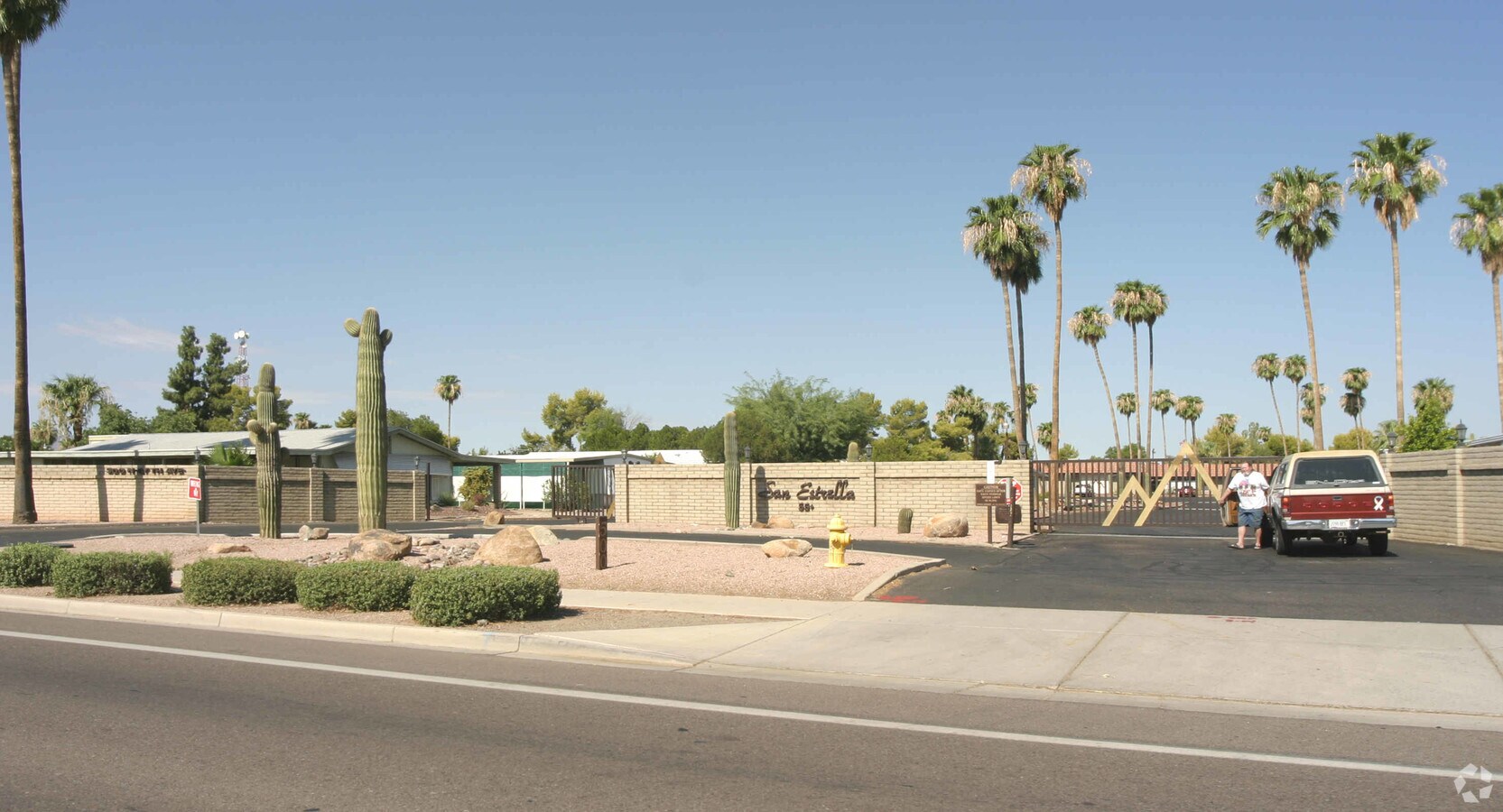 San Estrella - San Estrella Apartments