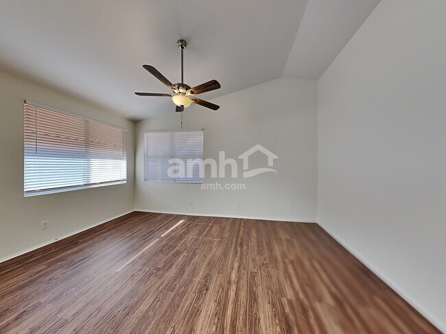 Photo - 7521 W Kerry Ln