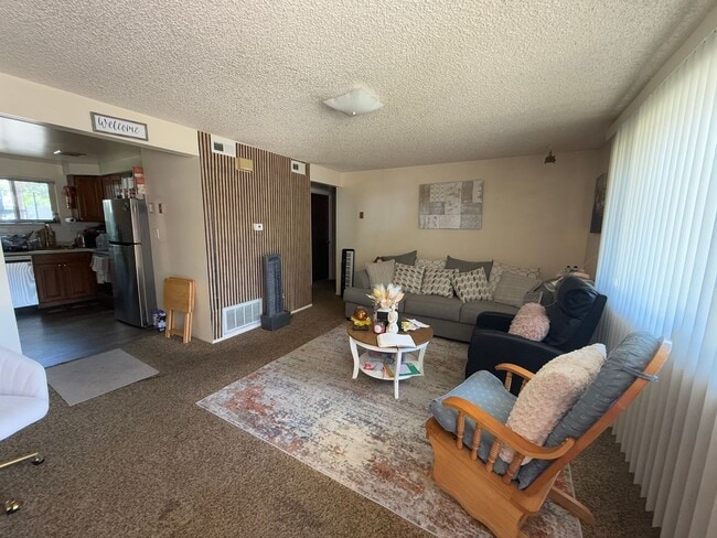 Building Photo - 2 Bedroom Apartment--Orem Unit 55