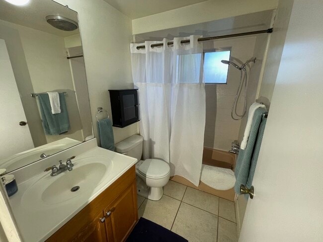 Photo - 5908 Stockdale Hwy