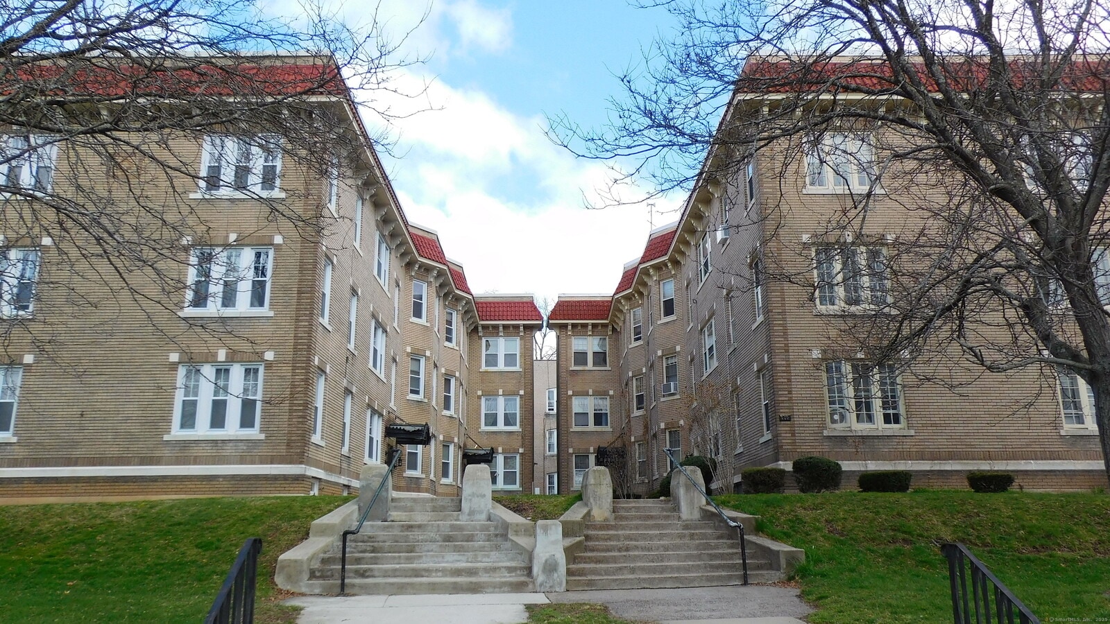 Photo - 704 Farmington Ave Apartment