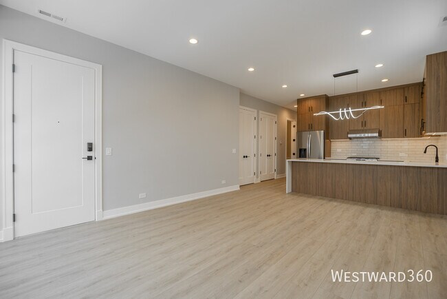 Photo - 3738 S Calumet Ave Unit #1N