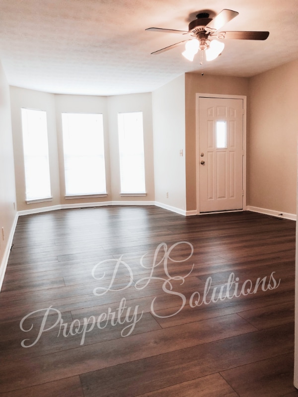 Photo - 123 Elder Dr