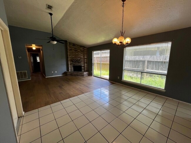 Photo - 11013 Crenchrus Ct