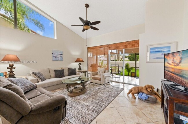 Photo - 401 Sabal Palm Ln