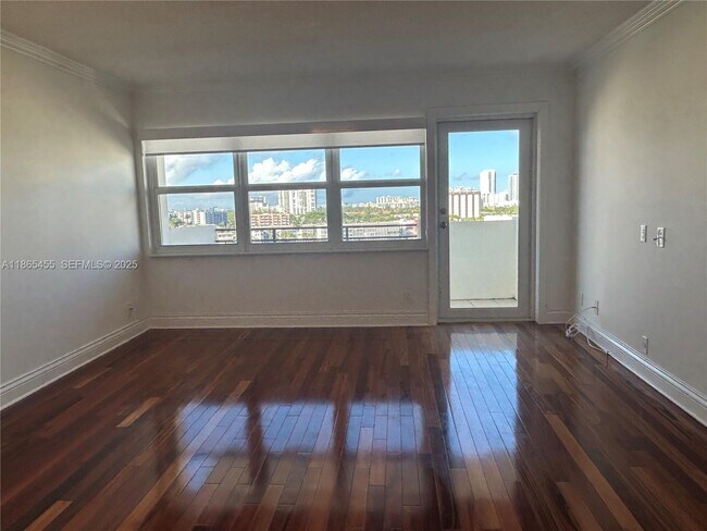 Building Photo - 401 Golden Isles Dr Unit 1016