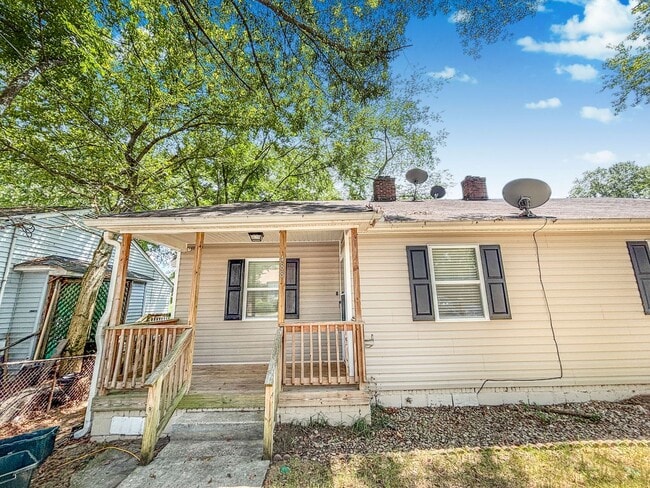 Building Photo - Updated and Charming 2BR/ 1 BA in Marietta! Rental