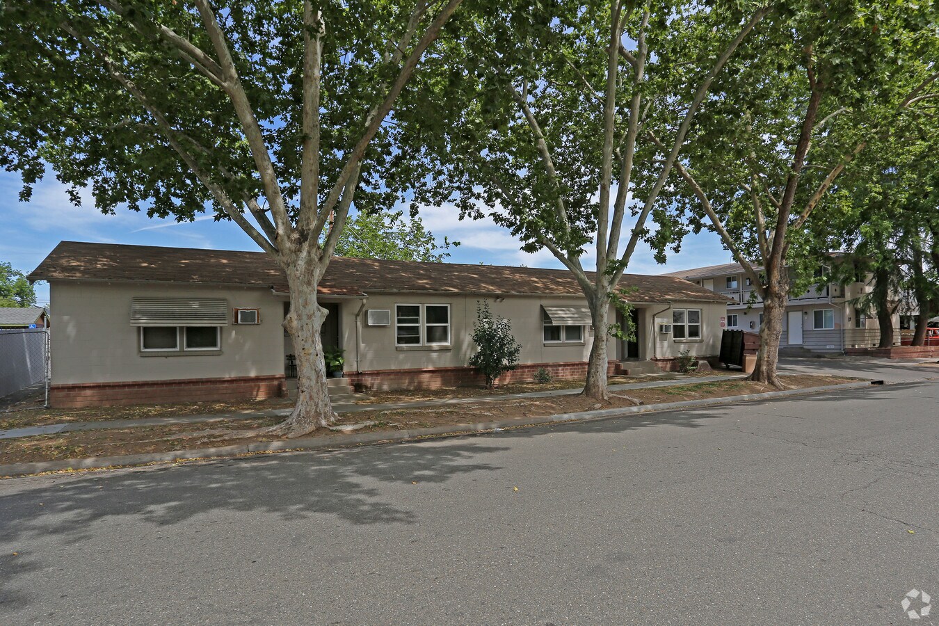 Photo - B Street Apartments