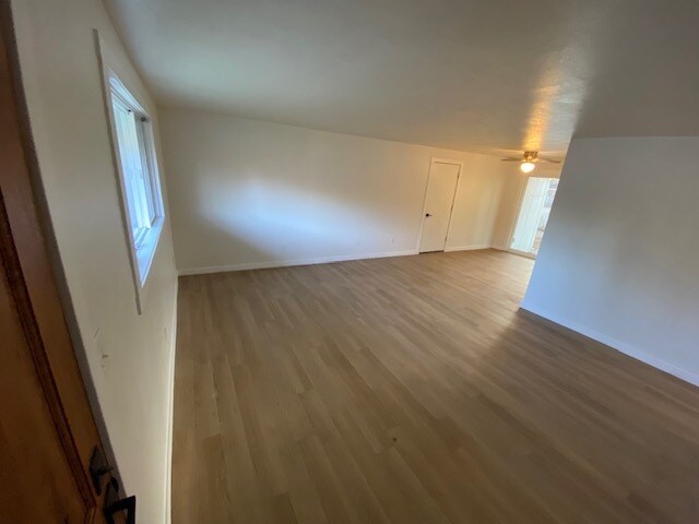 Photo - 1673 W Victory Rd