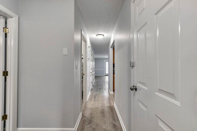 Photo - 101 Pinewood Dr