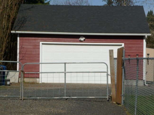 Photo - Oversized garage/shop