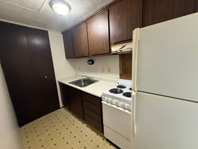 Photo - 161 Mill St SW Unit B1