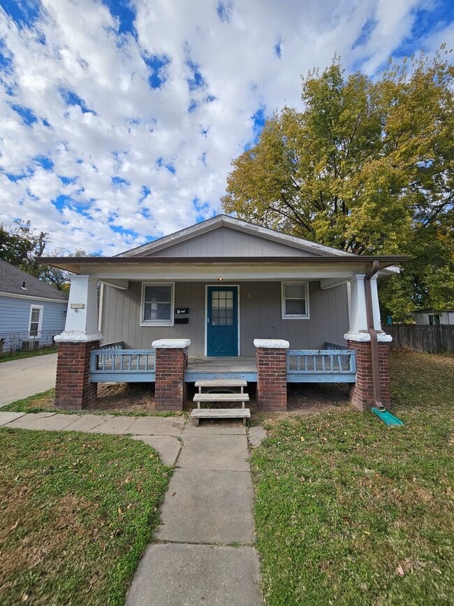 Building Photo - 1118 N Adams St Unit Main Level