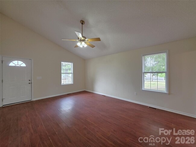 Photo - 1645 Bernard Ave