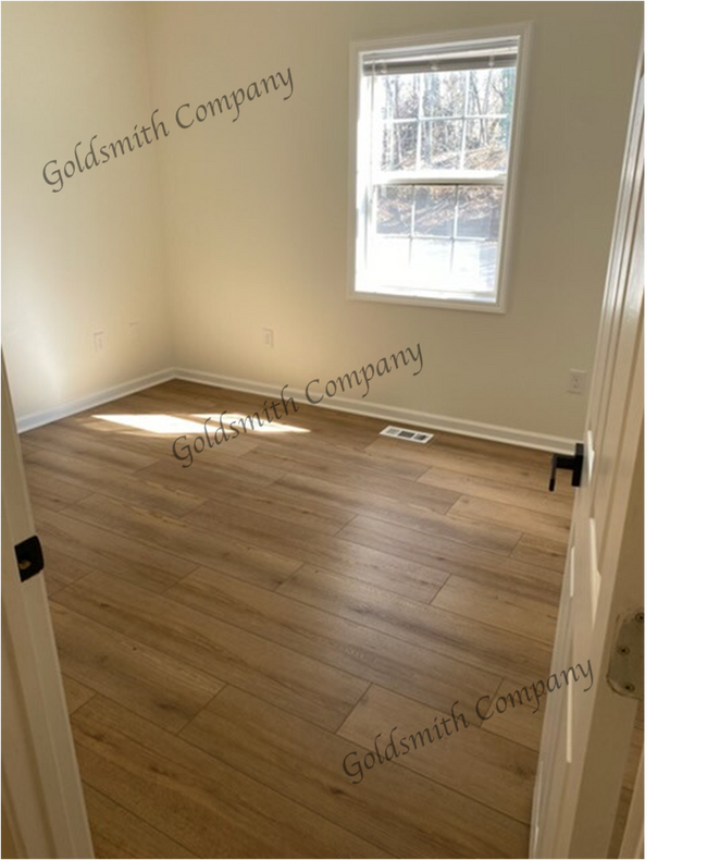 Photo - 211A Hillandale Rd