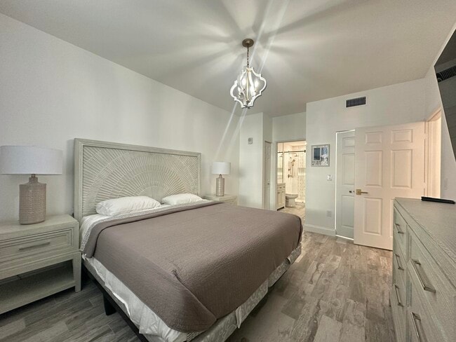 Photo - 630 S Sapodilla Ave Unit 104