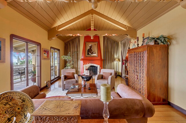 Photo - 6340 Chelton Dr