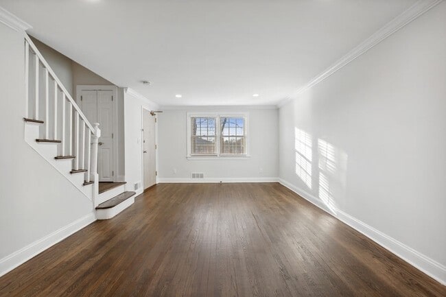 Spring Hill Apartments
