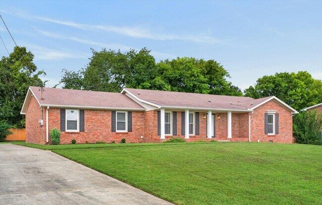 526 Westwood Dr